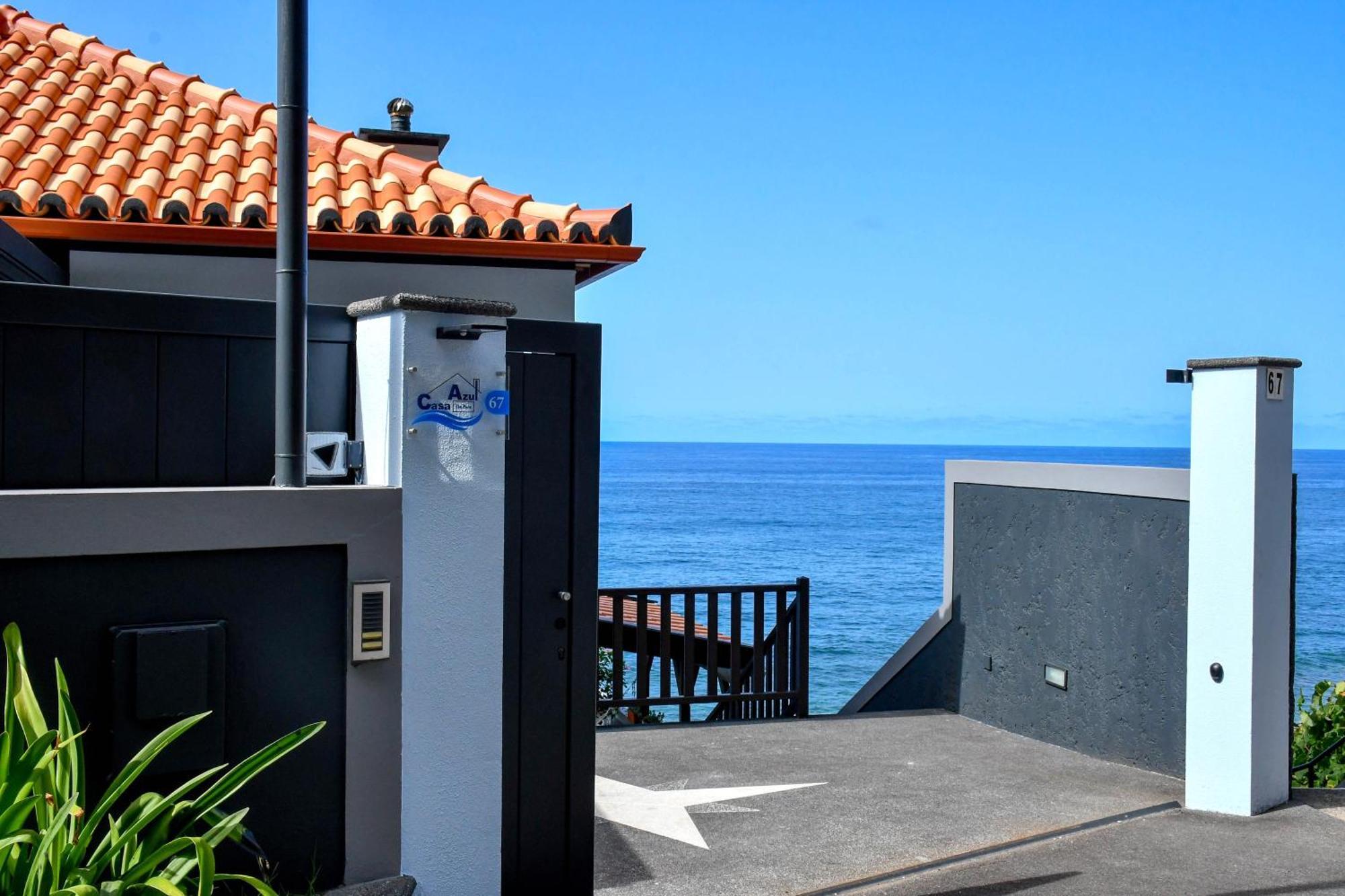 Dom wakacyjny Bluehouse Paradise Right By The Sea